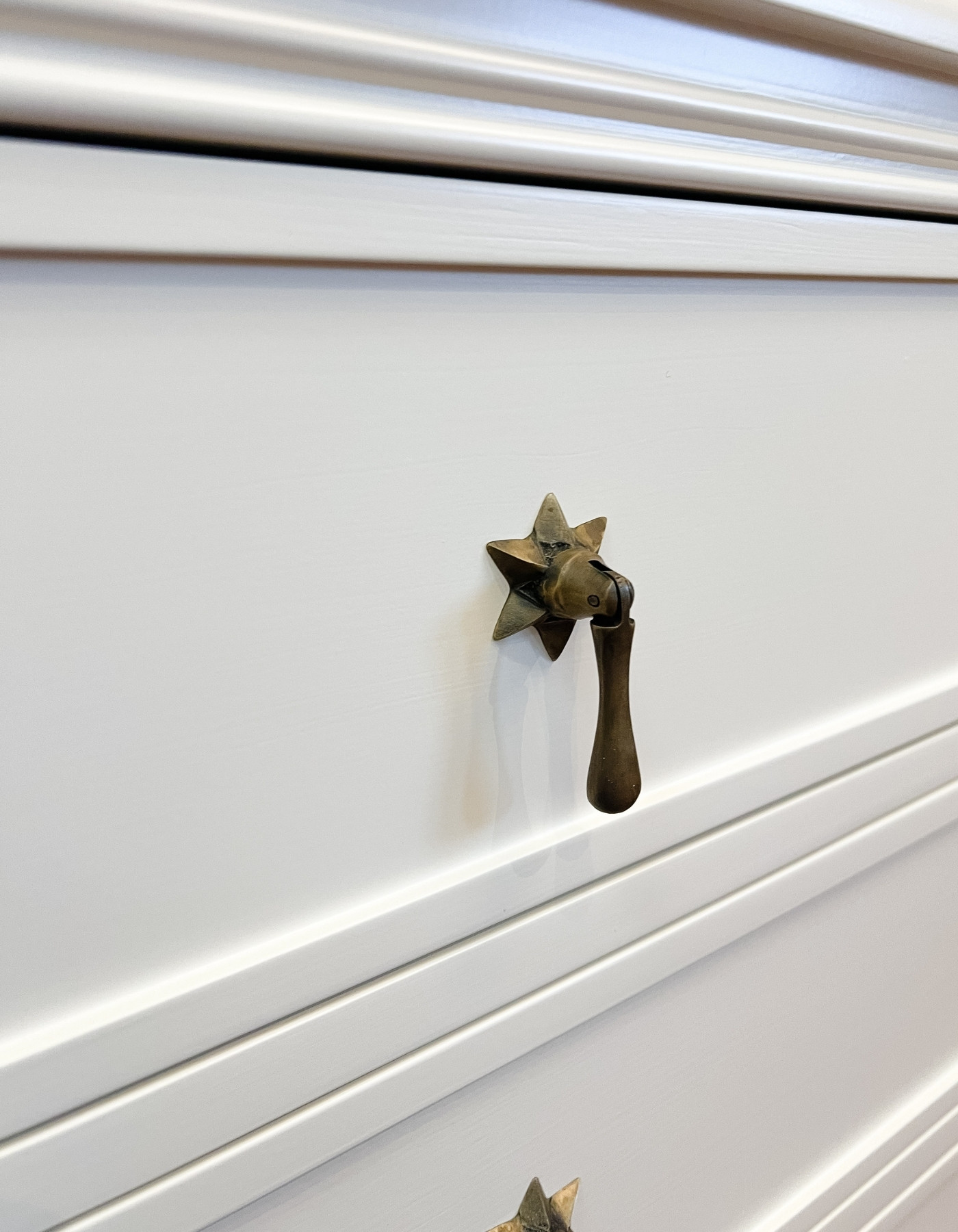 Gustav 3 Drawer Chest