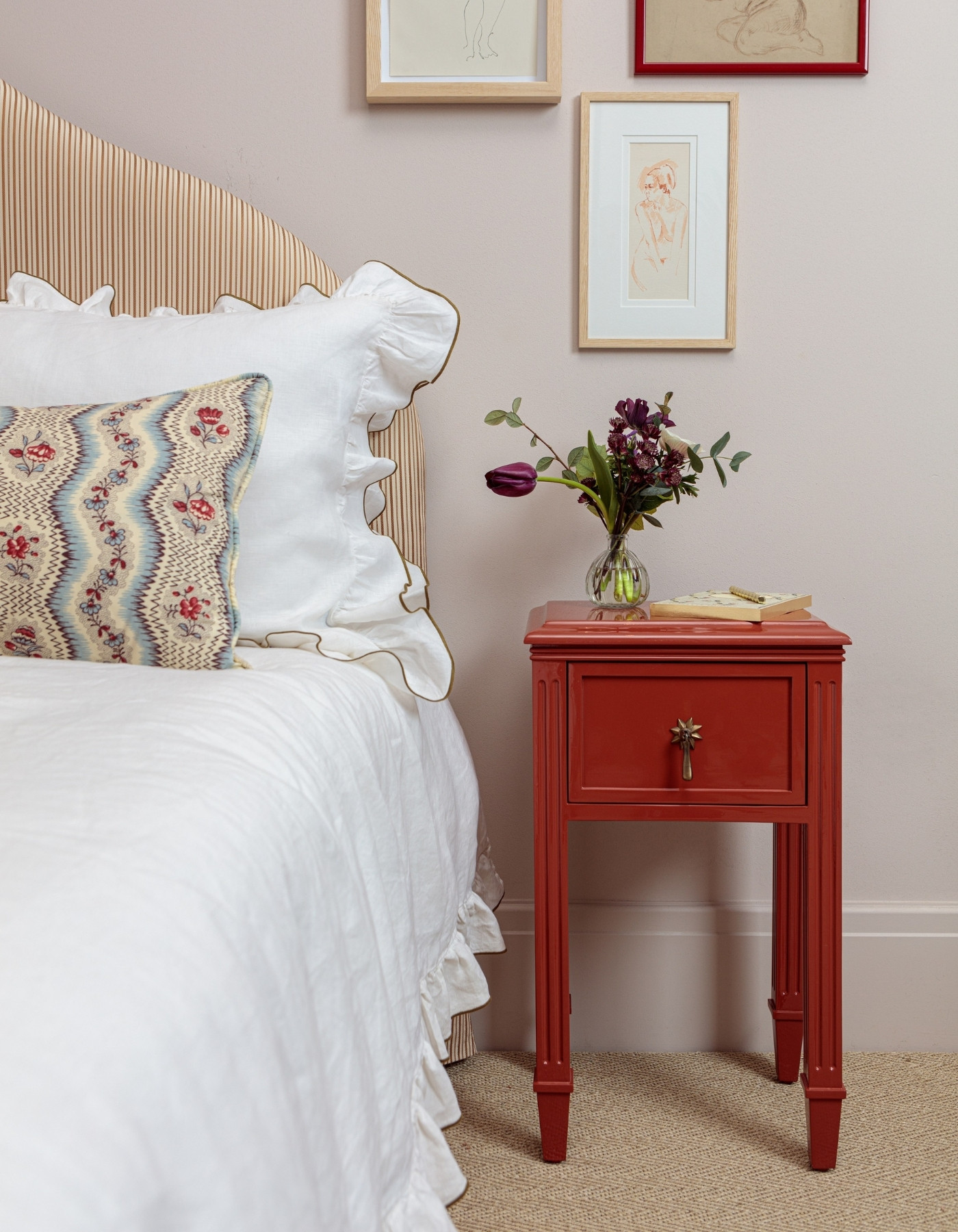 Gustav Mini Bedside Table